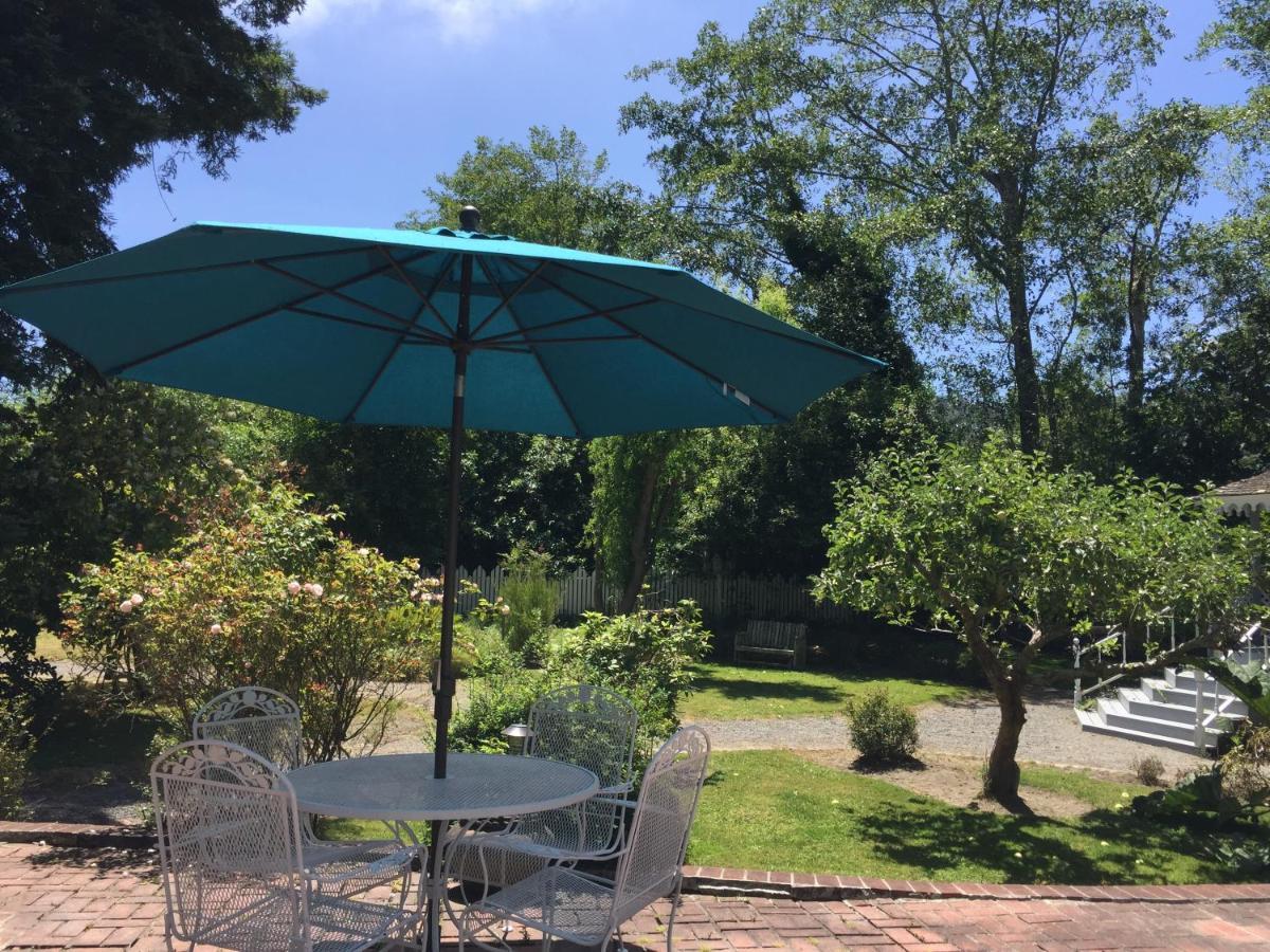 Shaw House Inn 펀데일 외부 사진